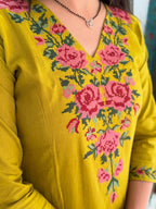 Women'musturd yellow Embroidered Kurta Pant Set with Floral printed Work