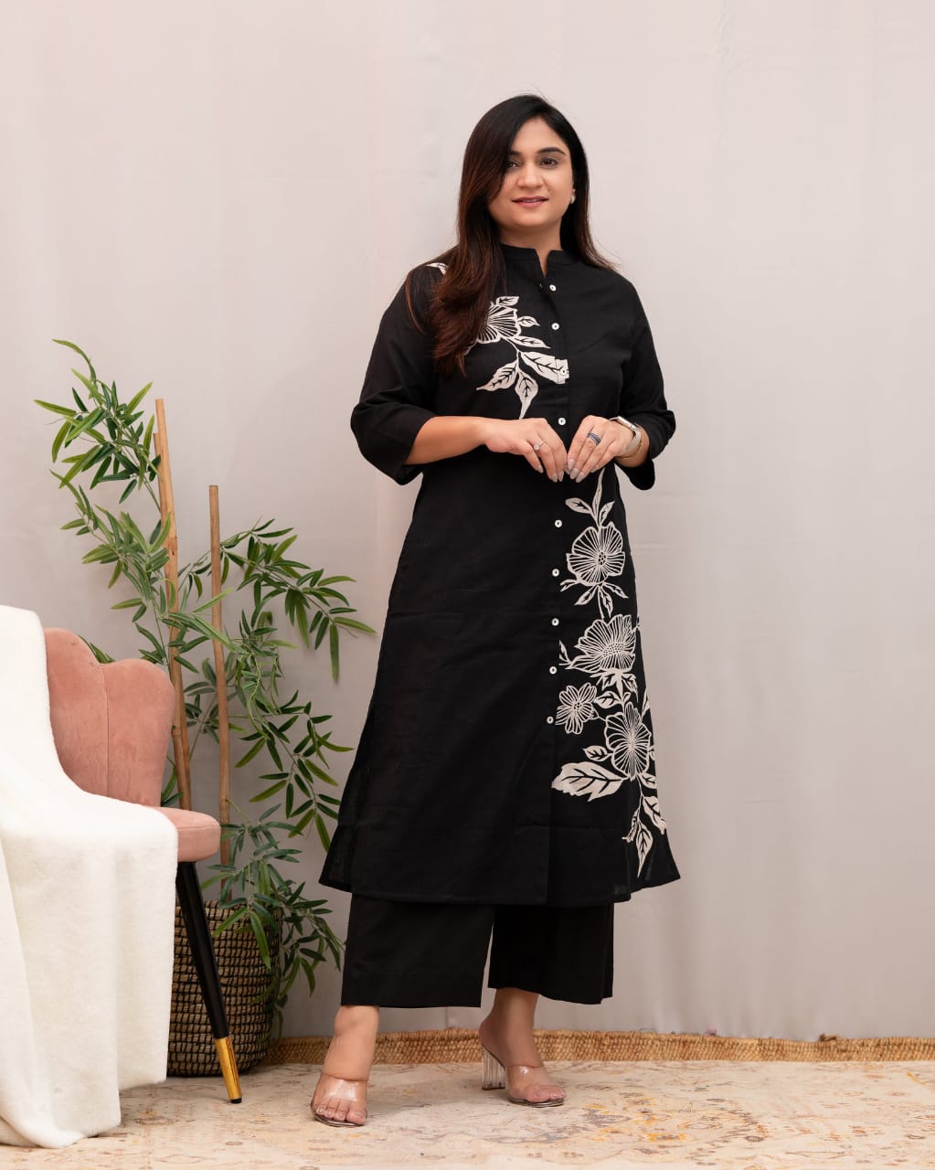 Women's Black Floral Print Kurta Pant Set