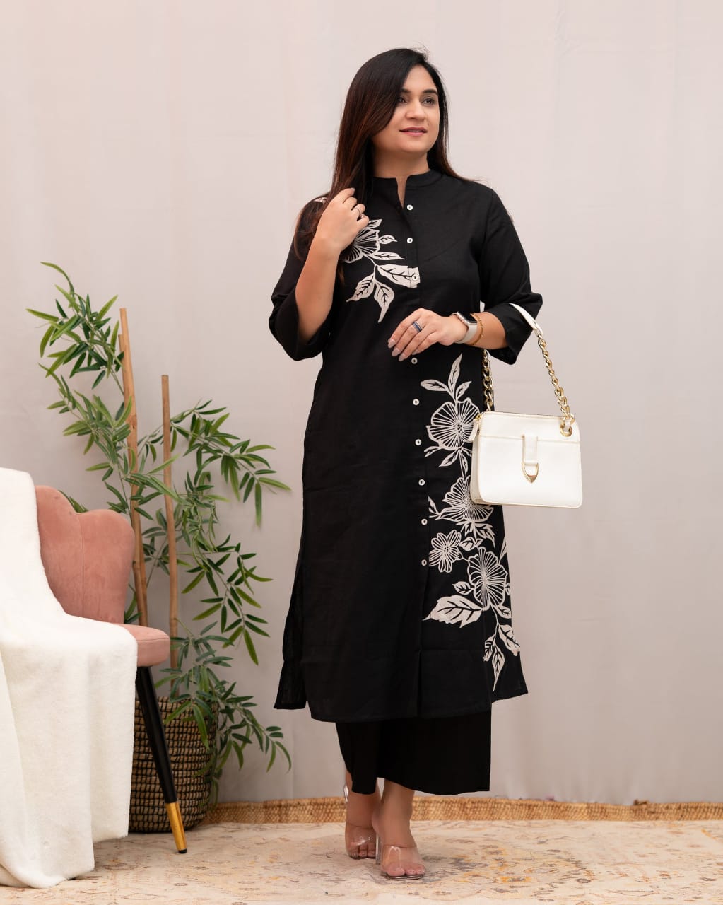 Women's Black Floral Print Kurta Pant Set