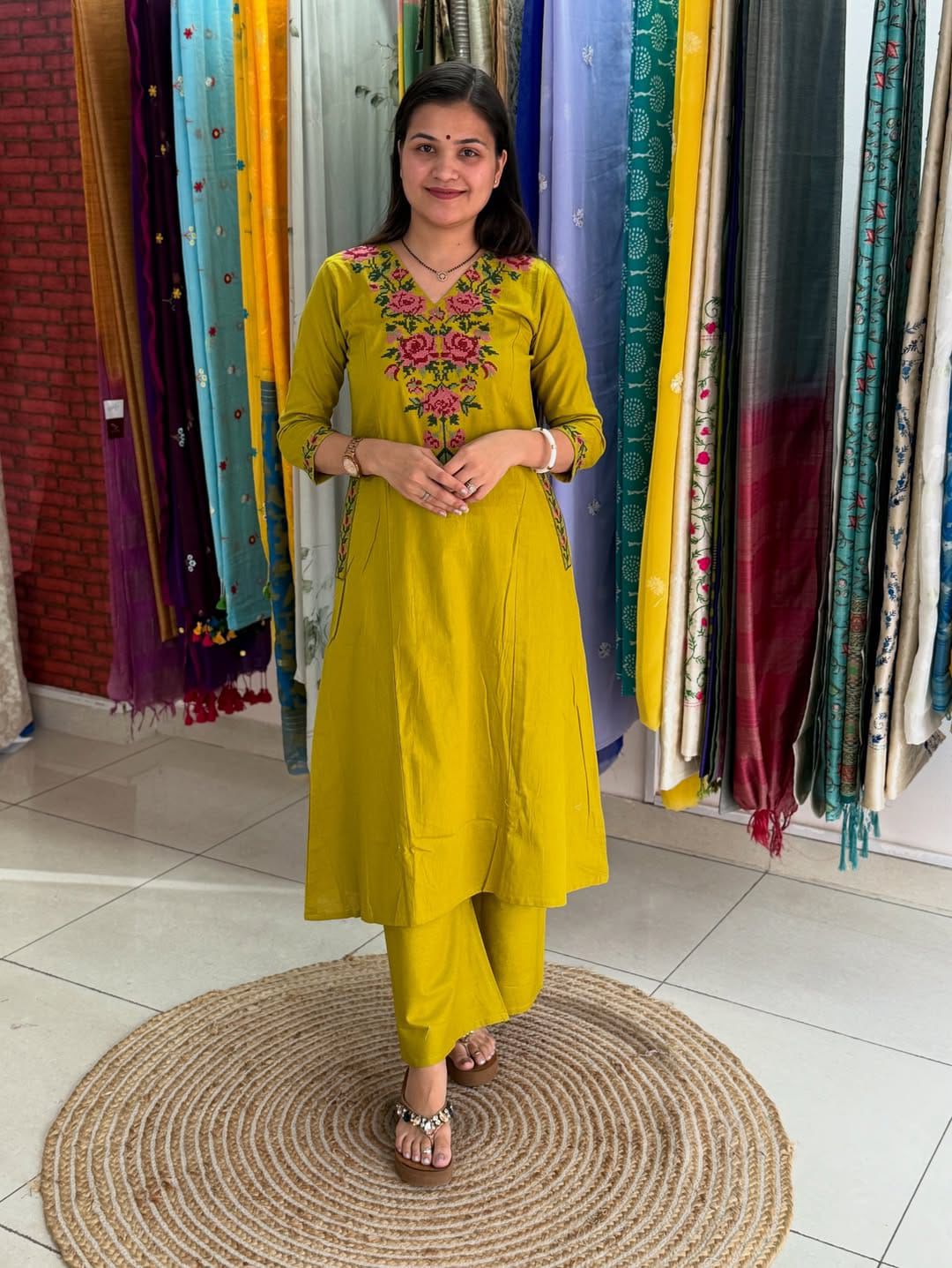 Women'musturd yellow Embroidered Kurta Pant Set with Floral printed Work